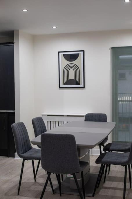 Luxury, Sleeps 6, City Centre Belfast Eksteriør billede
