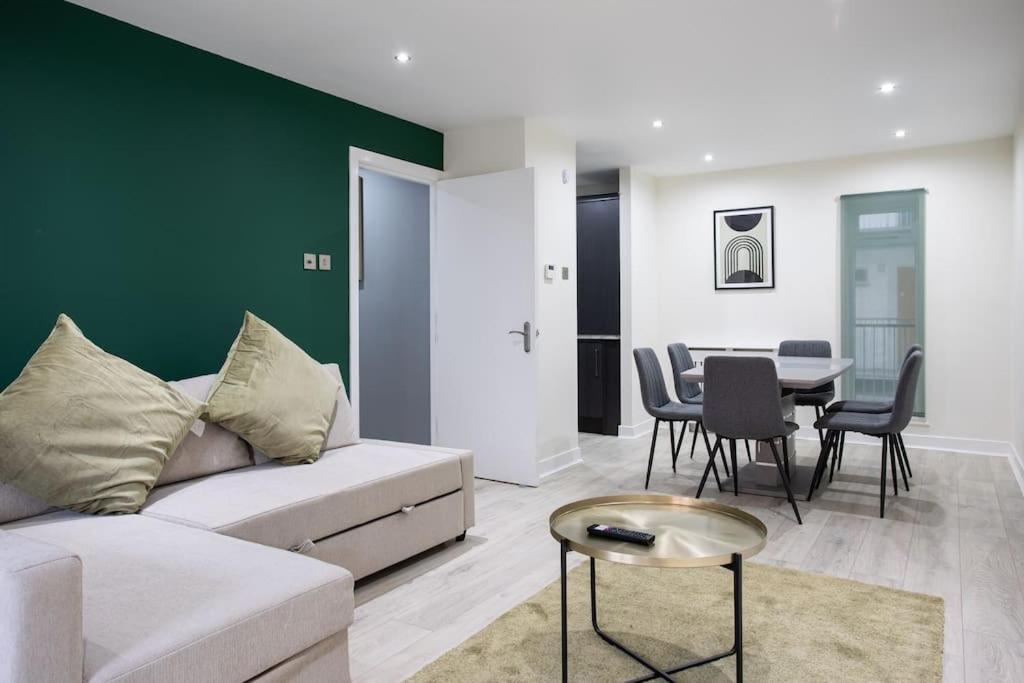 Luxury, Sleeps 6, City Centre Belfast Eksteriør billede
