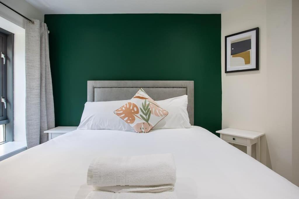 Luxury, Sleeps 6, City Centre Belfast Eksteriør billede