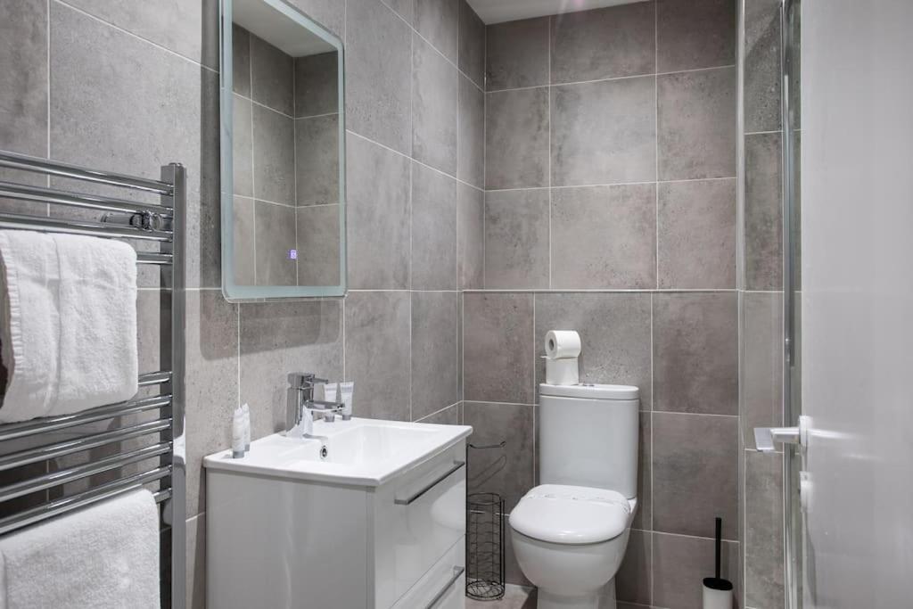 Luxury, Sleeps 6, City Centre Belfast Eksteriør billede